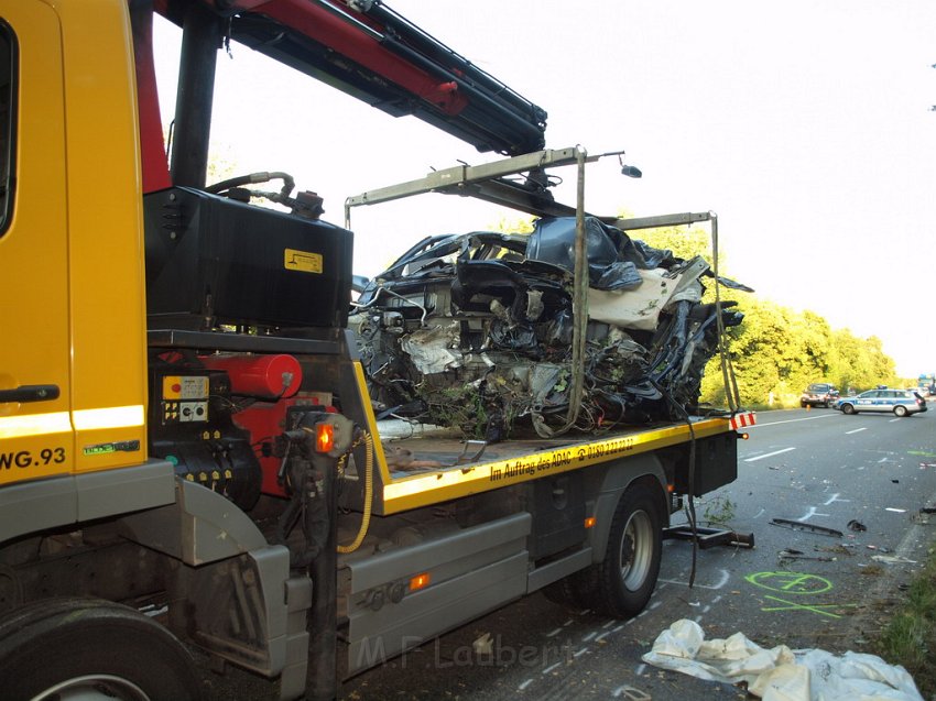 Schwerer VU Koeln Immendorf Kerkraderstr P354.JPG